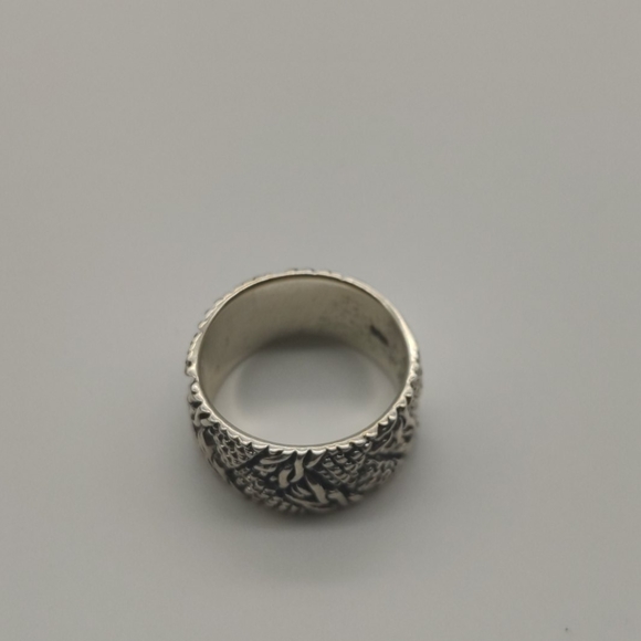 Sterling Silver Ring - Picture 4 of 7